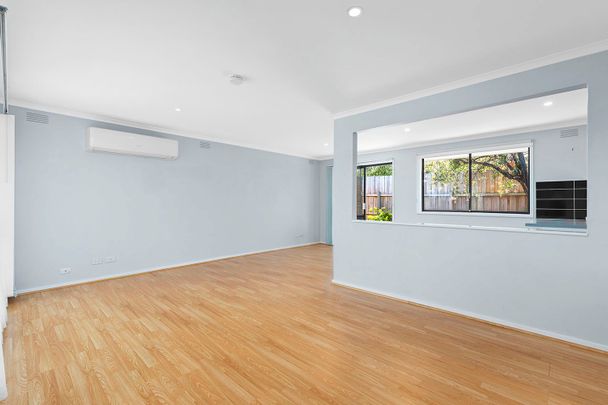 Spacious 2 Bedroom Home with Fabulous Outdoor Area! - Photo 1