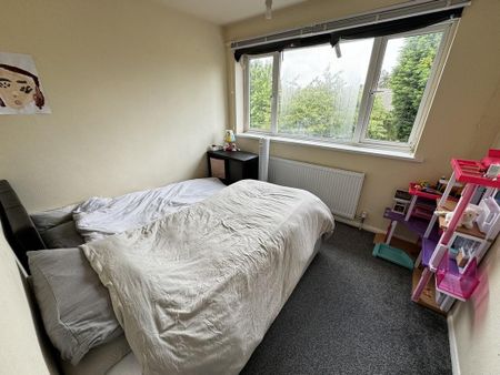 3 bedroom detached house to rent - Photo 4