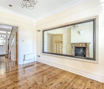 5 bedroom detached house to rent - Photo 2