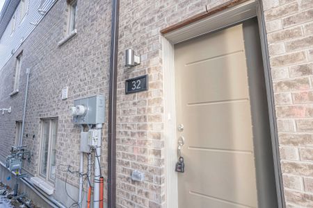 For Lease - 205 West Oak Trail Unit# 32, Kitchener, Ontario - Photo 4