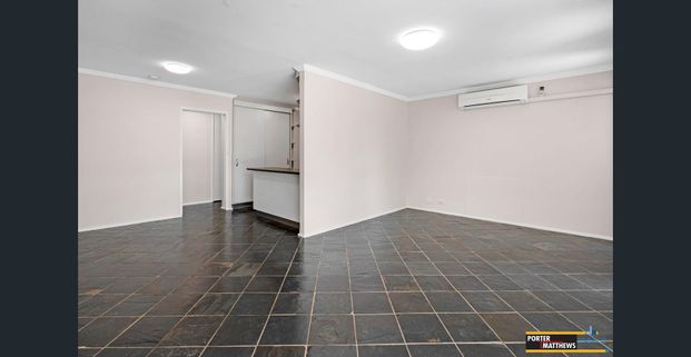 Spacious 3-Bedroom Family Home with Double Garage - Photo 1