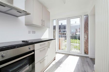 3 bedroom property to rent - Photo 5