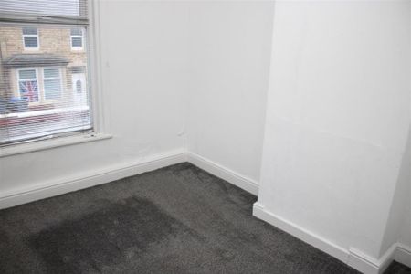 4 bedroom terraced house to rent - Photo 5