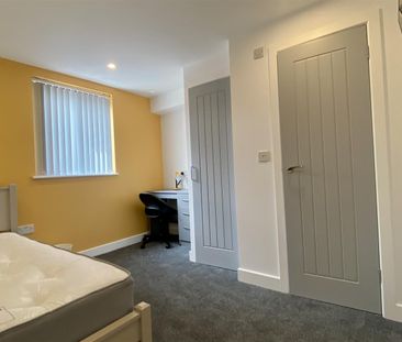 To Let - Photo 6
