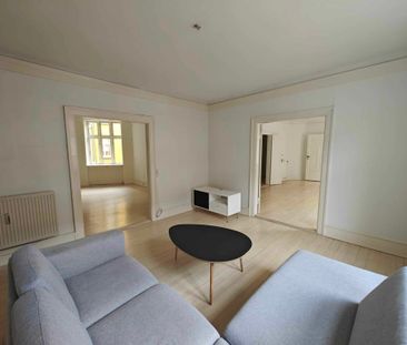 Rummelig og lys lejlighed | København K. - Foto 1