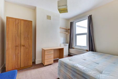 6 bedroom house to rent - Photo 4