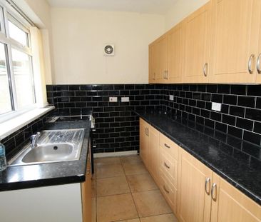 2 bedroom terraced house to rent - Photo 6