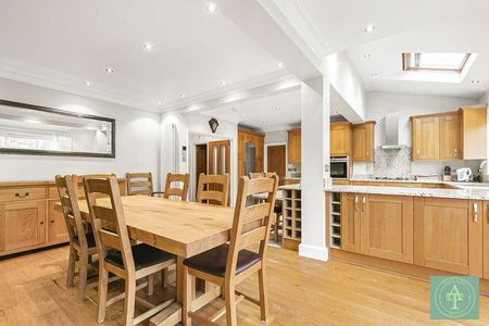 Elm Park Road, Winchmore Hill, London, N21 - Photo 3