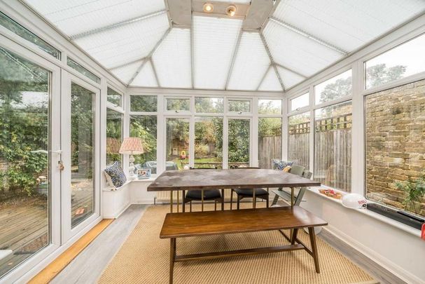 4 bedroom semi-detached house to rent - Photo 1