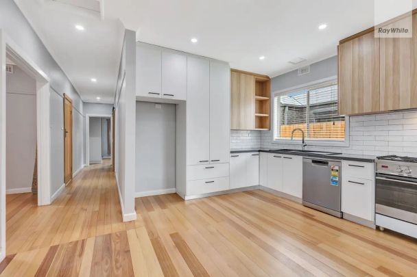 “Modern Touch, Contemporary Edge” - Photo 1