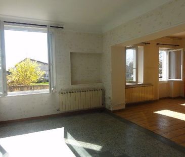 Location Maison 5 pièces 106m² LE BREUIL 71670 - Photo 1