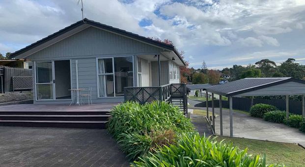 Beautiful sunny 3 bedroom home - Photo 1