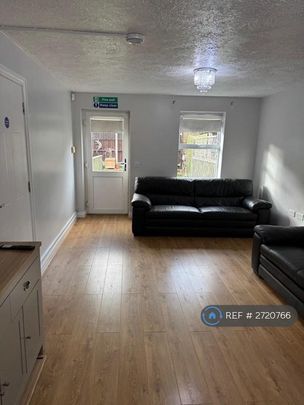 5 bedroom terraced house to rent - Photo 1