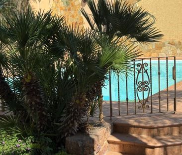 9 room luxury Villa for rent in Torremolinos, Andalusia - Photo 2