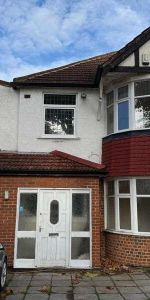 Surbiton, Surrey, KT5 - Photo 4