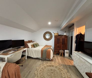 Stylish Studio in the Heart of Paddington - Photo 1