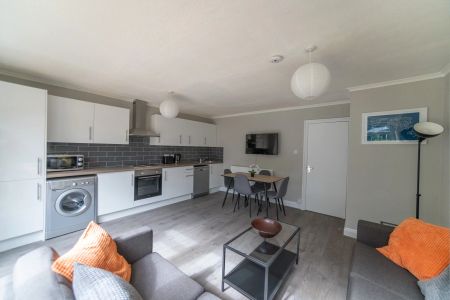 34 Hind Grove – Room 1 - Photo 2