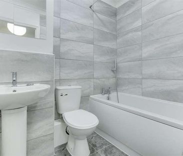 Stonard Road, Palmers Green, N13 - Photo 3