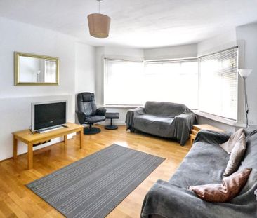 4 bedroom flat to rent - Photo 1