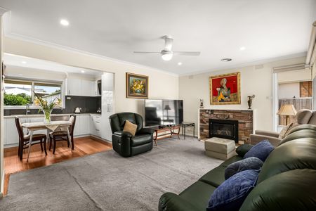 7 Janet Street, Keilor East VIC 3033 - Photo 2