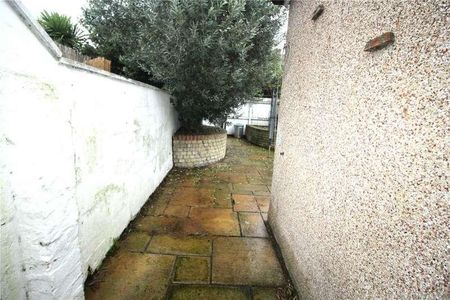Alfred Road, Gravesend, Kent, DA11 - Photo 5