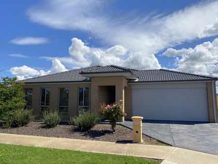 7 Edinburgh Court,, Shepparton VIC 3630 - Photo 3