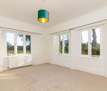 4 bedroom detached house to rent - Photo 5