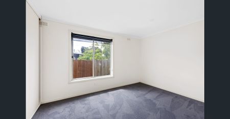 Comfortable Living! - Photo 5