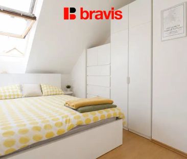 Pronájem moderního mezonetového bytu 3+kk, sklep, parkovací stání - Fotografie 6