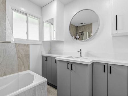 For Lease - 3794 30TH Side Road Unit# Main, Innisfil, Ontario - Photo 4