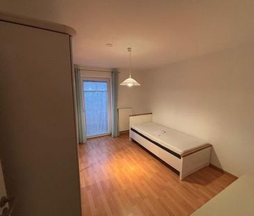 Ruhiges Wohnen in InnenstadtnÃ¤he! 3 ZKB Erdgeschosswohnung mit Ter... - Photo 3