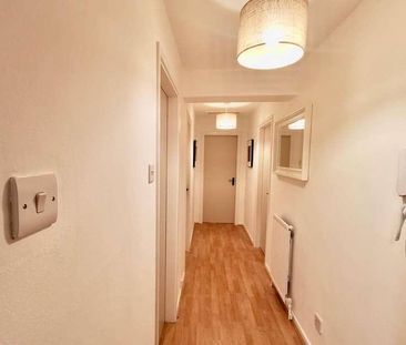 Cedar Grove, Stockport, SK4 - Photo 4
