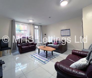 7 Bedroom Mid Terraced House for rent in Hyde Park Terrace - Photo 1