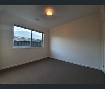 88 Sustainable Drive, Craigieburn, Vic 3064 - Photo 2