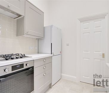 Penrose House, Newsholme Drive, Winchmore Hill, London, N21 1TW - Photo 6