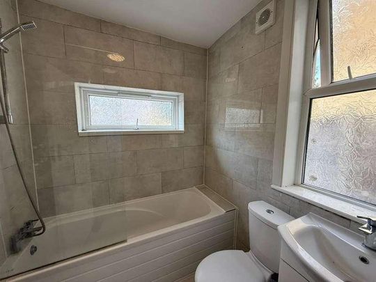 Wedderburn Road, Barking, IG11 - Photo 1