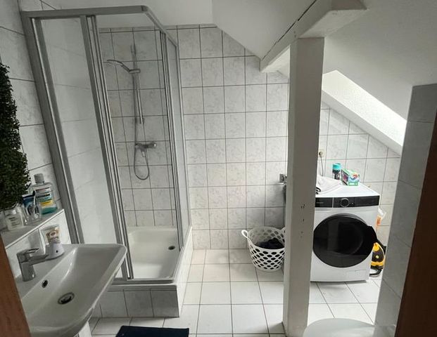 schöne 1-Raum DG Wohnung in Dessau-Nord - Photo 1