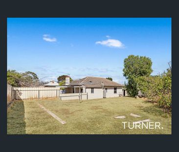 Three Bedroom Home - 6 MONTH LEASE ONLY - Photo 6