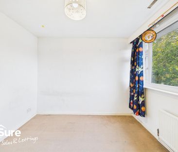 3 bedroom end of terrace house to rent - Photo 4