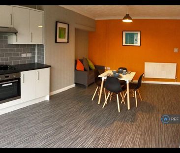 1 bedroom in a house share to rent - Photo 3