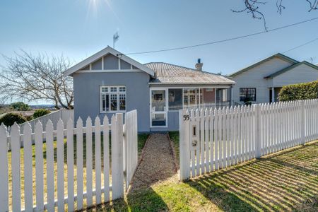 Charming Three Bedroom Home - Photo 5