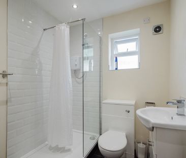 7 Bed Terraced House, Redshaw Close, M14 - Photo 6