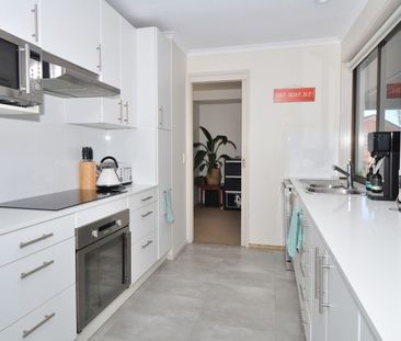 Renovated 3 Bedroom Duplex in Pottsville Waters - Photo 2