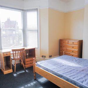 4 bedroom house to rent - Photo 2