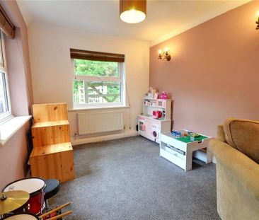 2 bedroom semi-detached house to rent - Photo 6