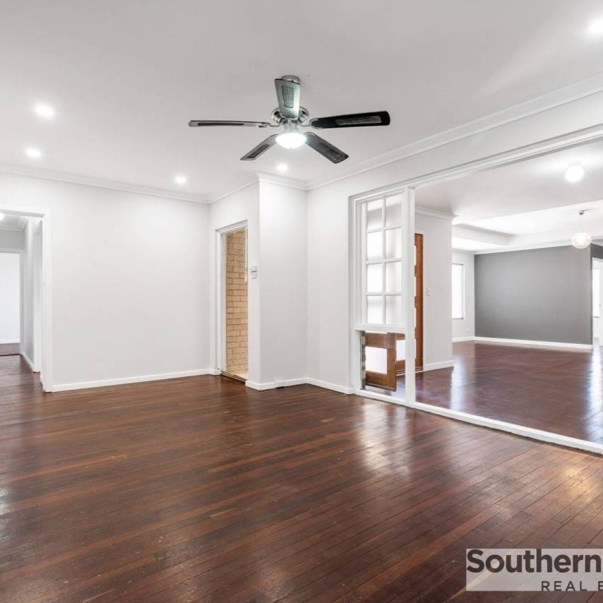 LARGE FAMILY CALISTA HOME - Photo 1