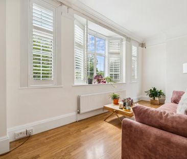 3 bedroom flat to rent - Photo 2
