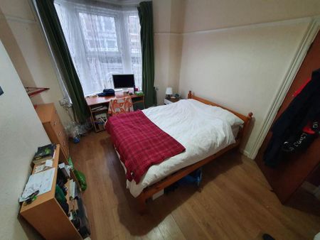 5 bedroom house to rent - Photo 2