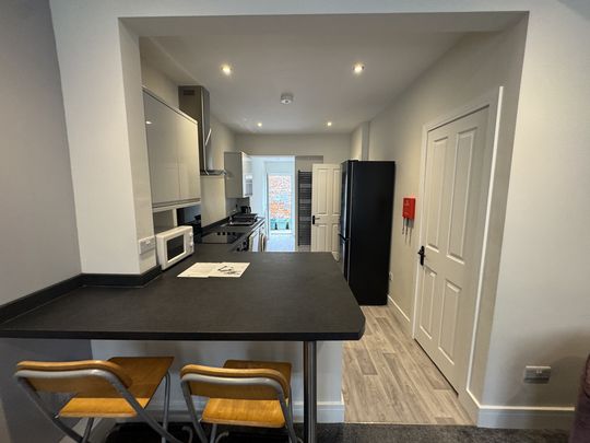 Rosebery Street, Leeman Road - P5007 - Photo 1