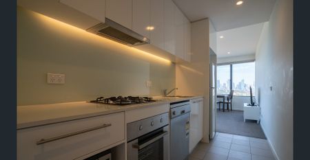 Furnished 2 bedroom apartment on the 17th Floor - Photo 2